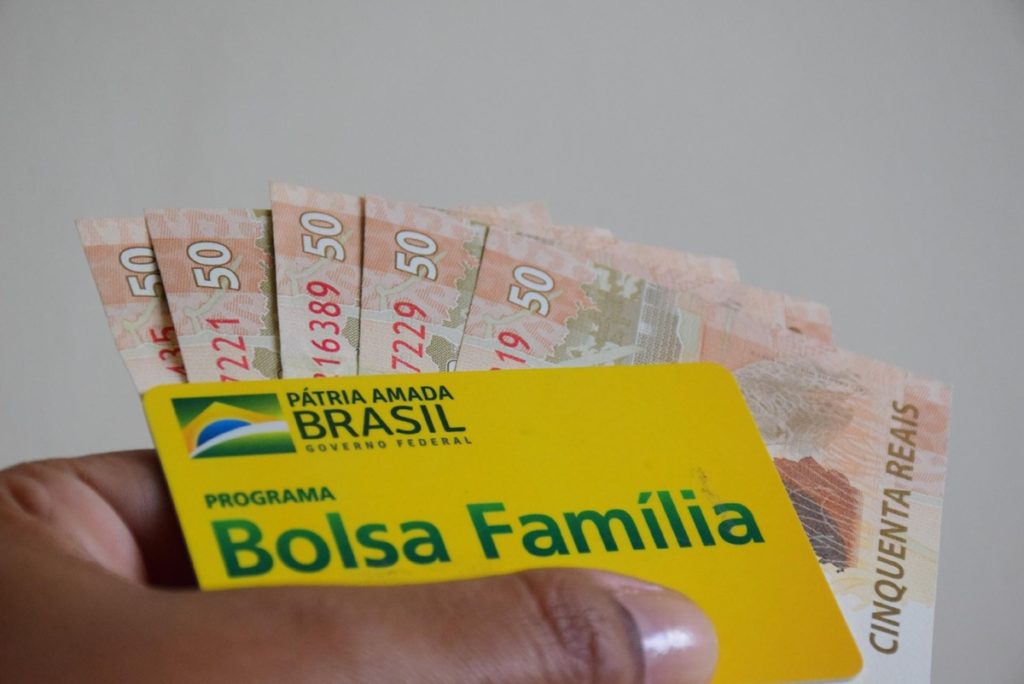 Bolsa Família 2021 veja datas de pagamento- Modelos de Currículos